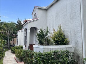 11963 NW 11th St in Pembroke Pines, FL - Building Photo - Building Photo