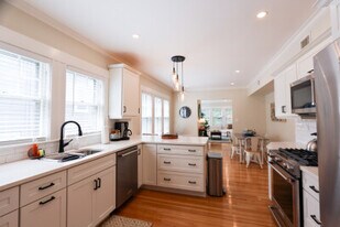 247 Savin Hill Ave, Unit 2 in Boston, MA - Building Photo
