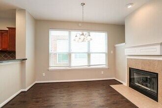 17243 Lafayette Hollow Ln in Humble, TX - Foto de edificio - Building Photo