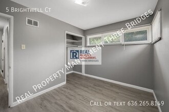 5 Brightwell Ct in Florissant, MO - Building Photo - Building Photo