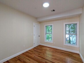 2 Sacramento St, Unit 2 in Cambridge, MA - Building Photo - Building Photo
