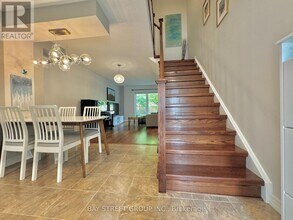 5940-5940 Glen Erin Dr in Mississauga, ON - Building Photo - Building Photo