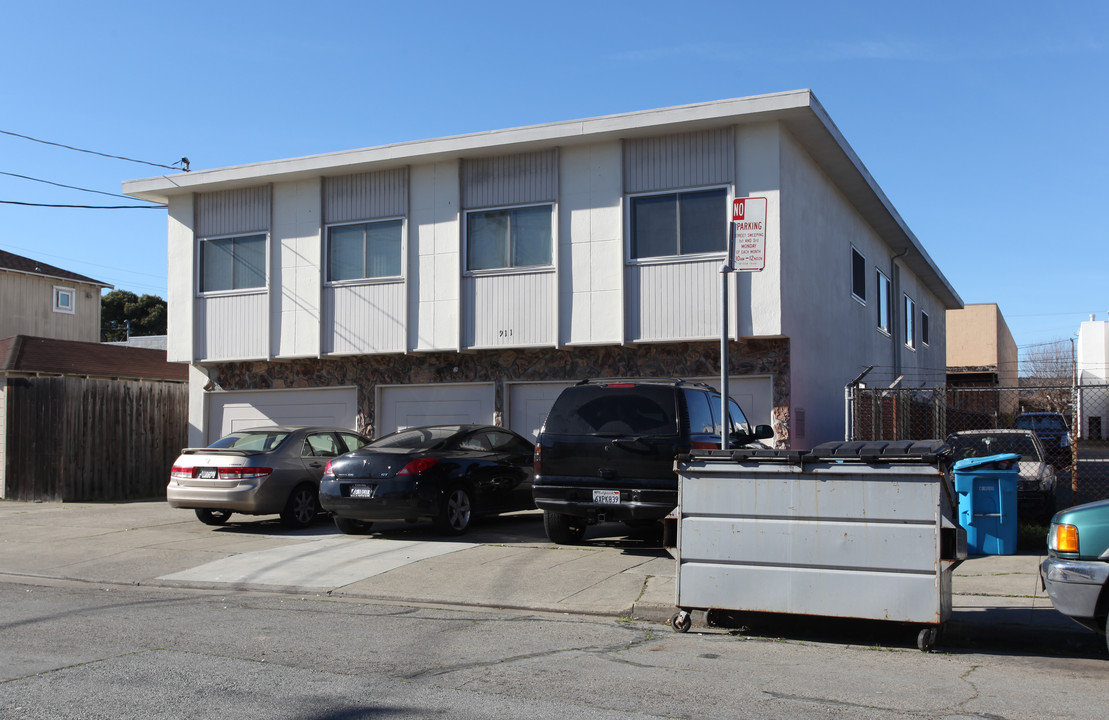 911 2nd Ave in San Bruno, CA - Building Photo