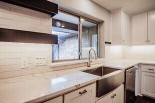 3205 Winchester Dr in Plano, TX - Building Photo