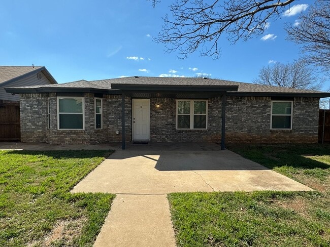 501 Ironton Ave in Lubbock, TX - Foto de edificio - Building Photo