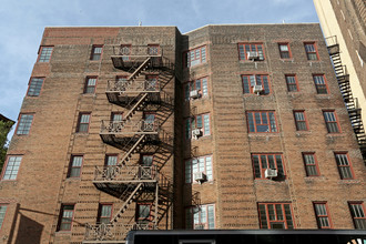 119 Greenwich Ave in New York, NY - Building Photo - Building Photo