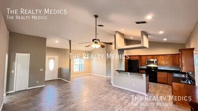 3297 Tallwood Dr in Deltona, FL - Building Photo - Building Photo