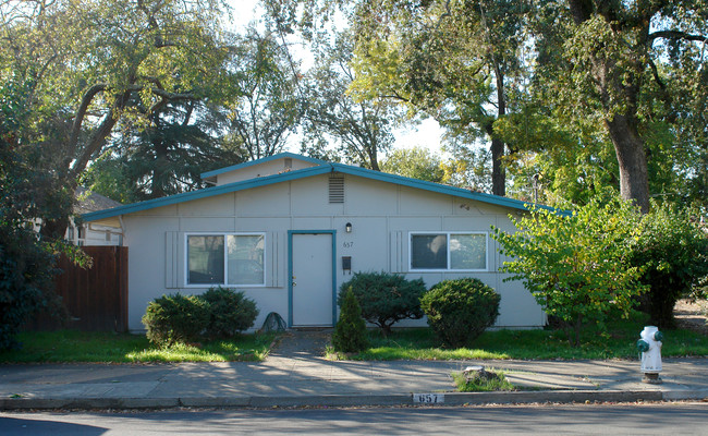 657 King in Santa Rosa, CA - Building Photo - Building Photo