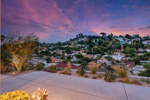 1744 Redesdale Ave, Unit Redesdale in Los Angeles, CA - Building Photo