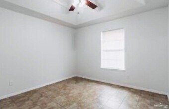 10 E 19th St in Weslaco, TX - Building Photo - Building Photo