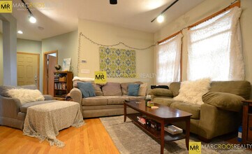 77 Easton St in Boston, MA - Foto de edificio - Building Photo