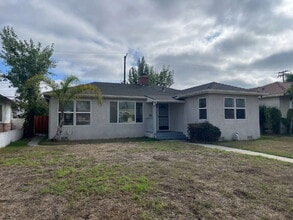 302 Douglas Ave in Oxnard, CA - Building Photo - Building Photo