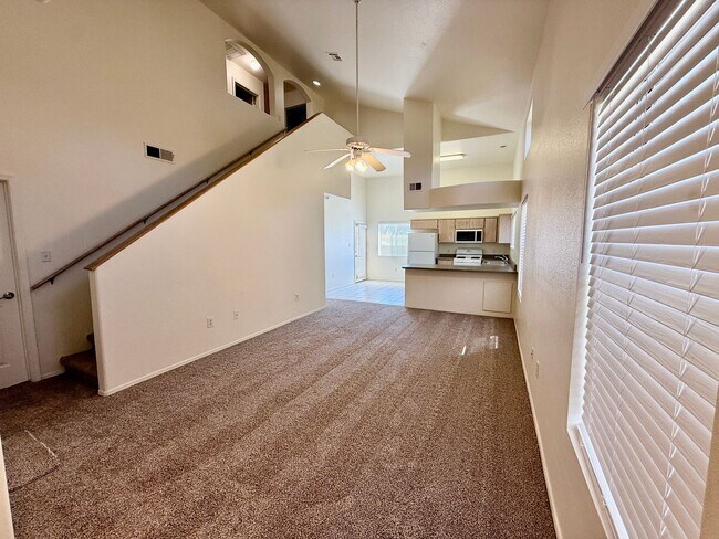 10707 Calle Raquel in Yuma, AZ - Foto de edificio - Building Photo