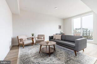 1130 N Delaware Ave in Philadelphia, PA - Building Photo