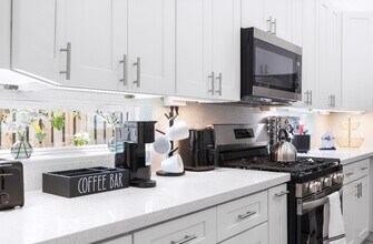 8126 Panay Dr in Houston, TX - Foto de edificio - Building Photo