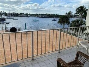 95 N Birch Rd, Unit 402 in Fort Lauderdale, FL - Foto de edificio - Building Photo