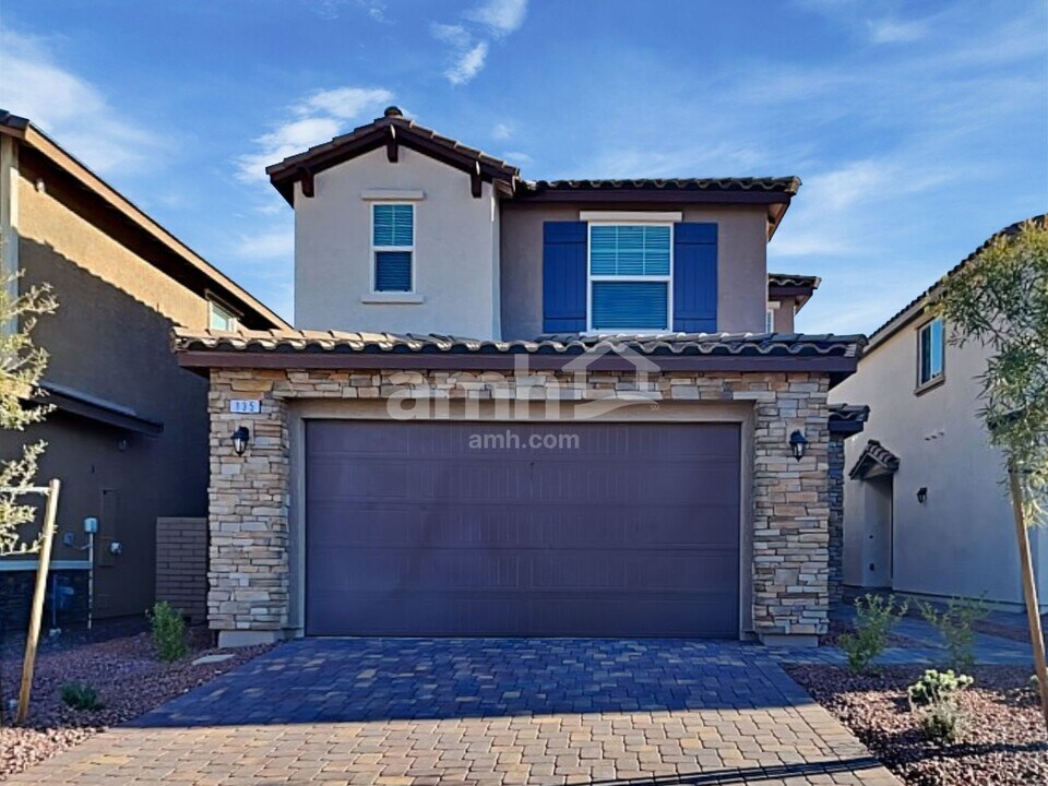 135 Nico Azalea Ln in Henderson, NV - Building Photo