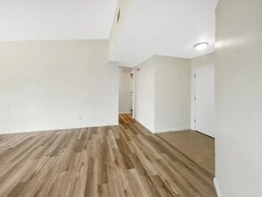 3023 Rosemont Dr in Sacramento, CA - Building Photo - Building Photo