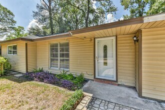 7106 Pinetex Dr in Humble, TX - Building Photo - Building Photo