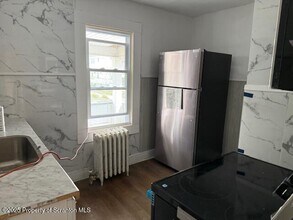 1008 Fisk St in Scranton, PA - Building Photo - Building Photo