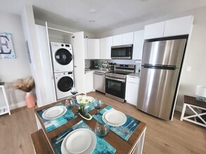Cottage Cove in Miami, FL - Building Photo - Building Photo