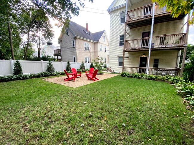 9 Wenham St, Unit 1