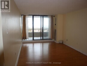 4 Kings Cross Rd in Brampton, ON - Building Photo - Building Photo