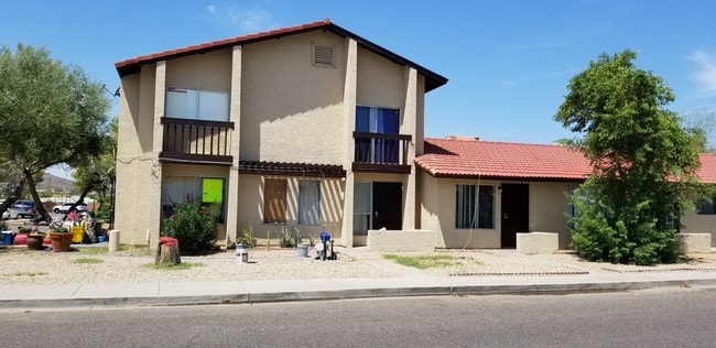 2434 E Waltann Ln in Phoenix, AZ - Building Photo - Other