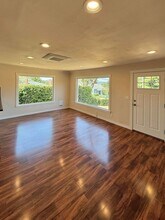 5901 S Roxbury St in Seattle, WA - Building Photo - Building Photo