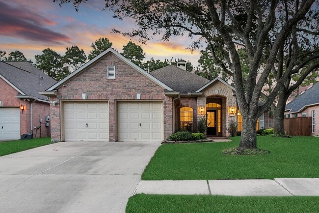 property at 12126 Laguna Pointe Ln
