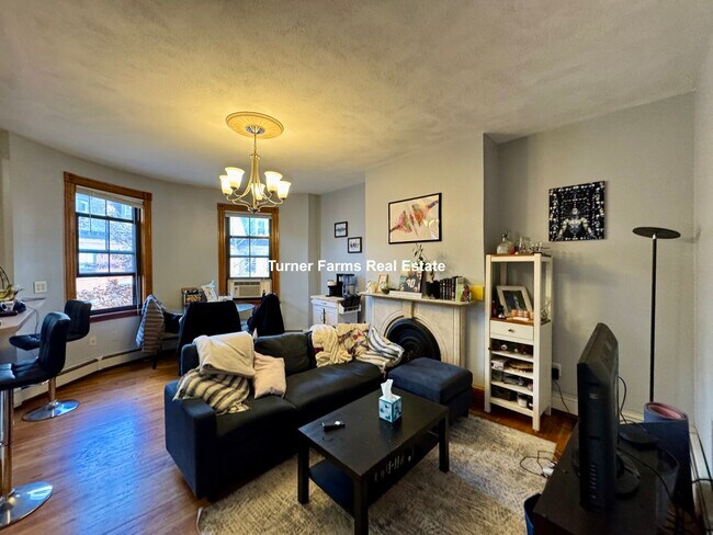 95 E Brookline St, Unit 3 in Boston, MA - Foto de edificio - Building Photo