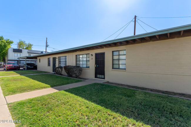 1921 E Osborn Rd in Phoenix, AZ - Building Photo - Building Photo