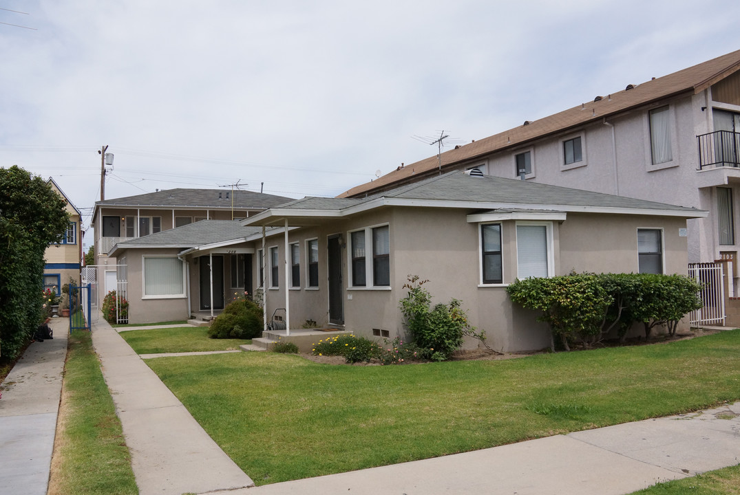 2109 Cabrillo Ave in Torrance, CA - Foto de edificio