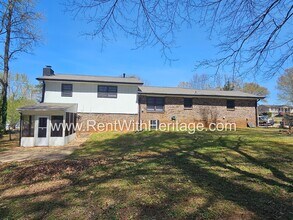 6604 Forestdale Ln in Douglasville, GA - Building Photo - Building Photo