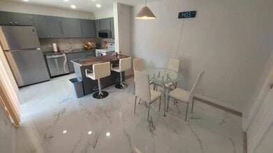 5542 Malt Dr in Ft. Myers, FL - Building Photo - Building Photo