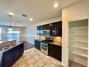 2356 Aspermont Way in Lewisville, TX - Building Photo - Building Photo