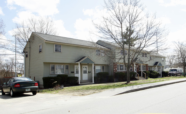 2 South Ave in Derry, NH - Building Photo - Building Photo