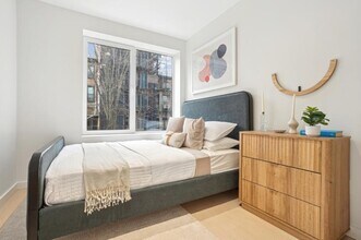 132 Waverly Ave in Brooklyn, NY - Building Photo - Building Photo