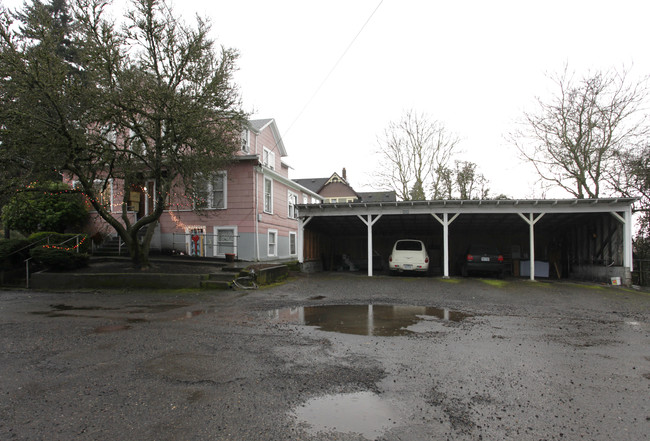 Station House in Oregon City, OR - Building Photo - Building Photo