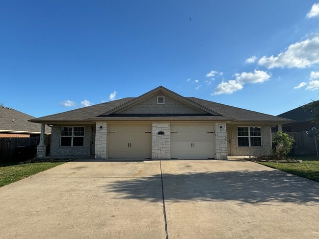 523 Kacie Dr