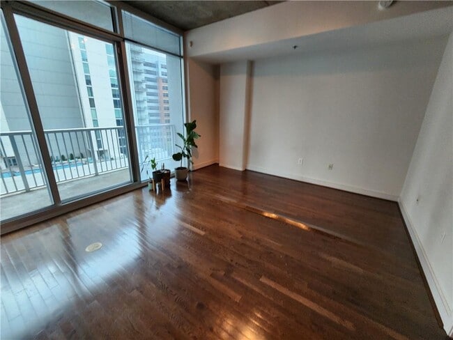 44 Peachtree Pl NE in Atlanta, GA - Building Photo - Building Photo