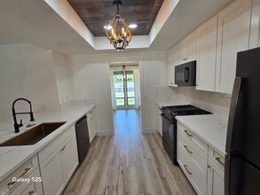 166 Southcreek Cir in Folsom, CA - Foto de edificio - Building Photo