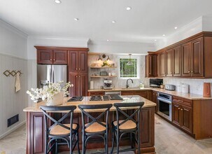 2270 Emerald Dr in Jonesboro, GA - Building Photo - Building Photo