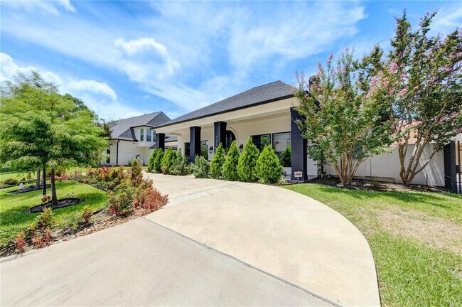 730 Windbreak Trail in Houston, TX - Building Photo - Building Photo