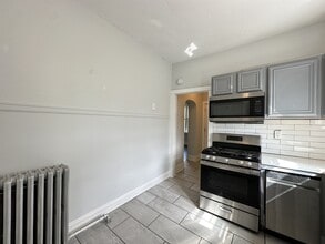 2548 N Kildare Ave, Unit J08W in Chicago, IL - Building Photo - Building Photo