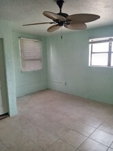 13308 Gulf Blvd, Unit 2 in Madeira Beach, FL - Building Photo - Building Photo