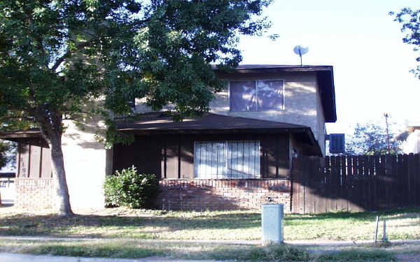 Eastpointe Village in San Bernardino, CA - Foto de edificio