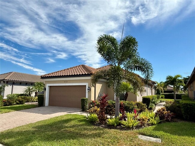 8724 Bellussi Dr in Sarasota, FL - Building Photo - Building Photo