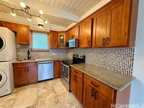 4954 Kilauea Ave in Honolulu, HI - Building Photo - Building Photo