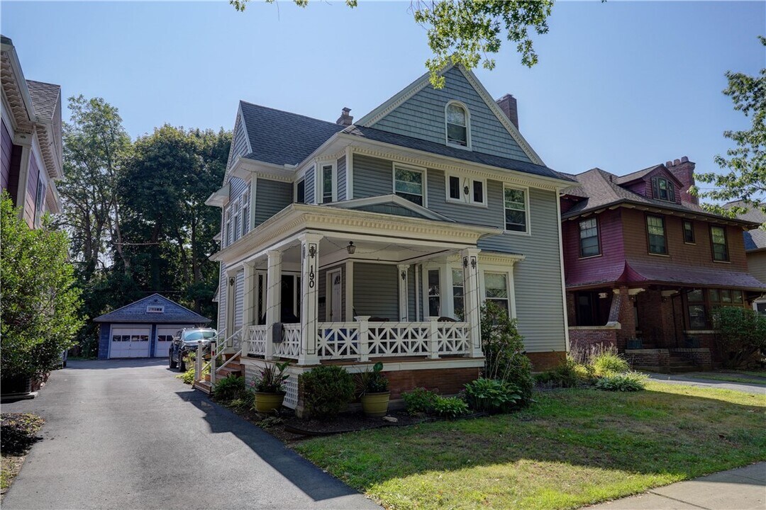 190 Dartmouth St in Rochester, NY - Foto de edificio